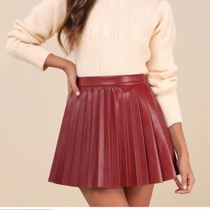 NWT Lulu’s Maroon Faux Leather Pleated Skirt - XL